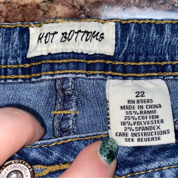 Hot Bottoms Size 22 Medium Blue Straight Leg Stretchy Plus Size Jeans - Picture 6 of 7